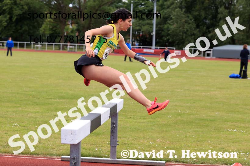 Senior and Under-20s Womens 2000 metres steeplechase, 2024 Northern Senior and Under-20s Track and Field Champs, Middlesbrough.  Photo: David T. Hewitson/Sports for All Pics